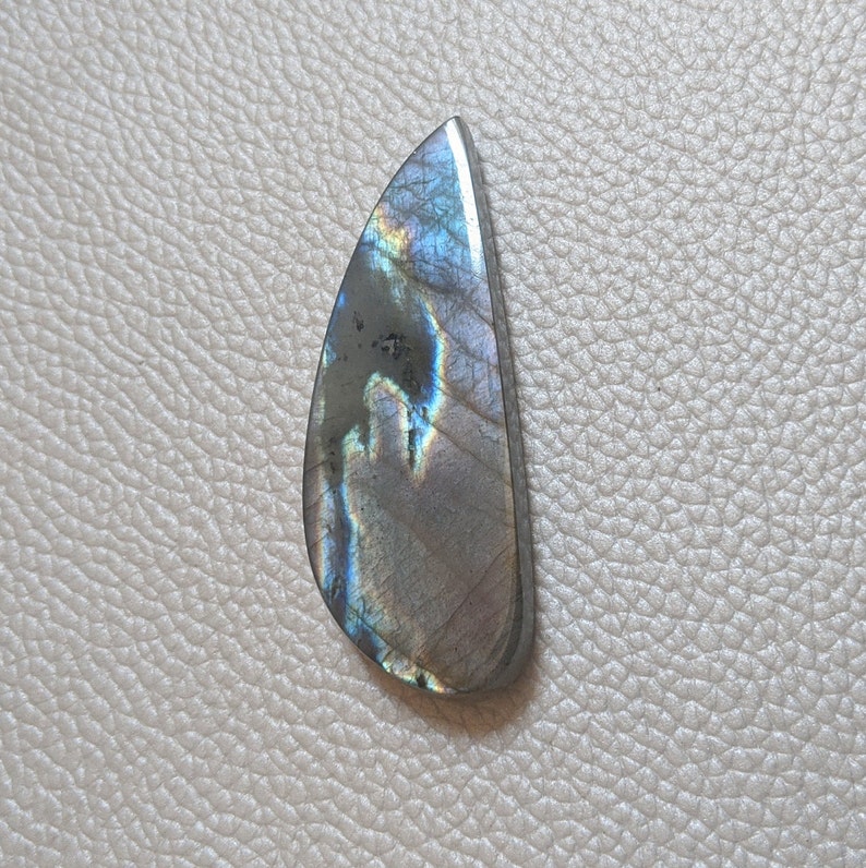 Attractive Purple Labradorite Cabochon Labardorite Gemstone Loose Fancy Crystal Labradorite Beads For Wire Wrap Jewelry 58x20x6 MM