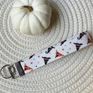 Witch Hats Fabric Keychain Wristlet, Halloween Key Fob Wristlet, Girly Keychain, Wrist Keychain, Keychain for Women