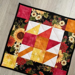 Autumn Leaf Quilted Table Topper, Harvest Table Centerpiece, Fall Mini Quilt