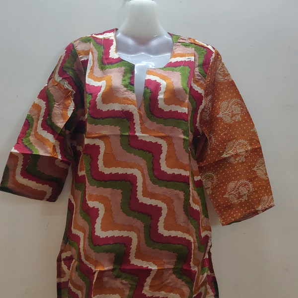 Silk Tunic Top Short Tunic top Upcycled Clothing Recycled Silk Sari Tunic Top Indian Silk Top Boho Silk Kurta Tops Women's Clothing