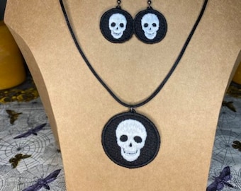 Skull Pendant FSL Machine Embroidery File *DIGITAL DOWNLOAD*