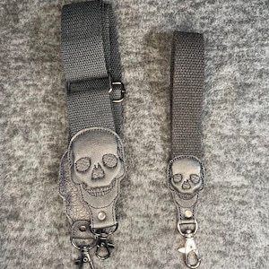Extremos de correa con forma de calavera para correas de 1" y 1,5" Bordado a máquina *DESCARGA DIGITAL*