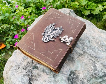 グリモア DND レザージャーナル ソフトヴィンテージペーパー 大型呪文集 ダブルドラゴンノート 素朴なエンボス加工 ダイアリー製本プランナー お父さんへのギフト