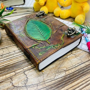 Libro degli incantesimi in pelle con foglie di ibisco, diario ecologico fatto a mano, libro delle ombre, gancio a C robusto e sicuro, carta kraft riciclata 8x6