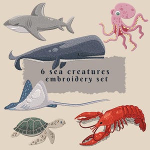 Peut inclure: Ensemble de six créatures marines brodées, comprenant un requin, une baleine, une pieuvre, une raie, une tortue et un homard. L'ensemble est parfait pour ajouter une touche nautique à tout projet.