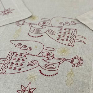 Embroidered Linen Christmas Table Runner with Angel Design & Napkins
