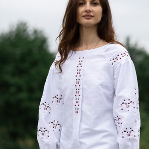 Ukrainian Embroidered Linen Blouse – Premium Women’s Vyshyvanka, Traditional Slavic Shirt, Folk Clothing