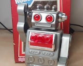 Robot Vintage Wind-Up Sparkling Walking 1970s Ray Robot N 3214 In Original Box Rare