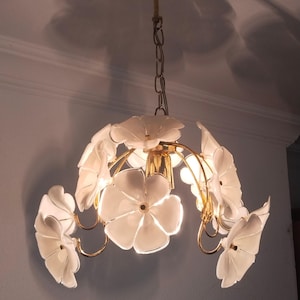 Vintage 1980s Murano Glass Daisy Chandelier – White Flower Light, Small Brass Ceiling Fixture, 1 Bulb