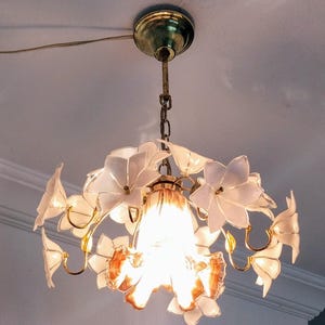 Vintage 1980s Murano Style Floral Chandelier – White Daisies & Amber Tulip Glass, Romantic Ceiling Light