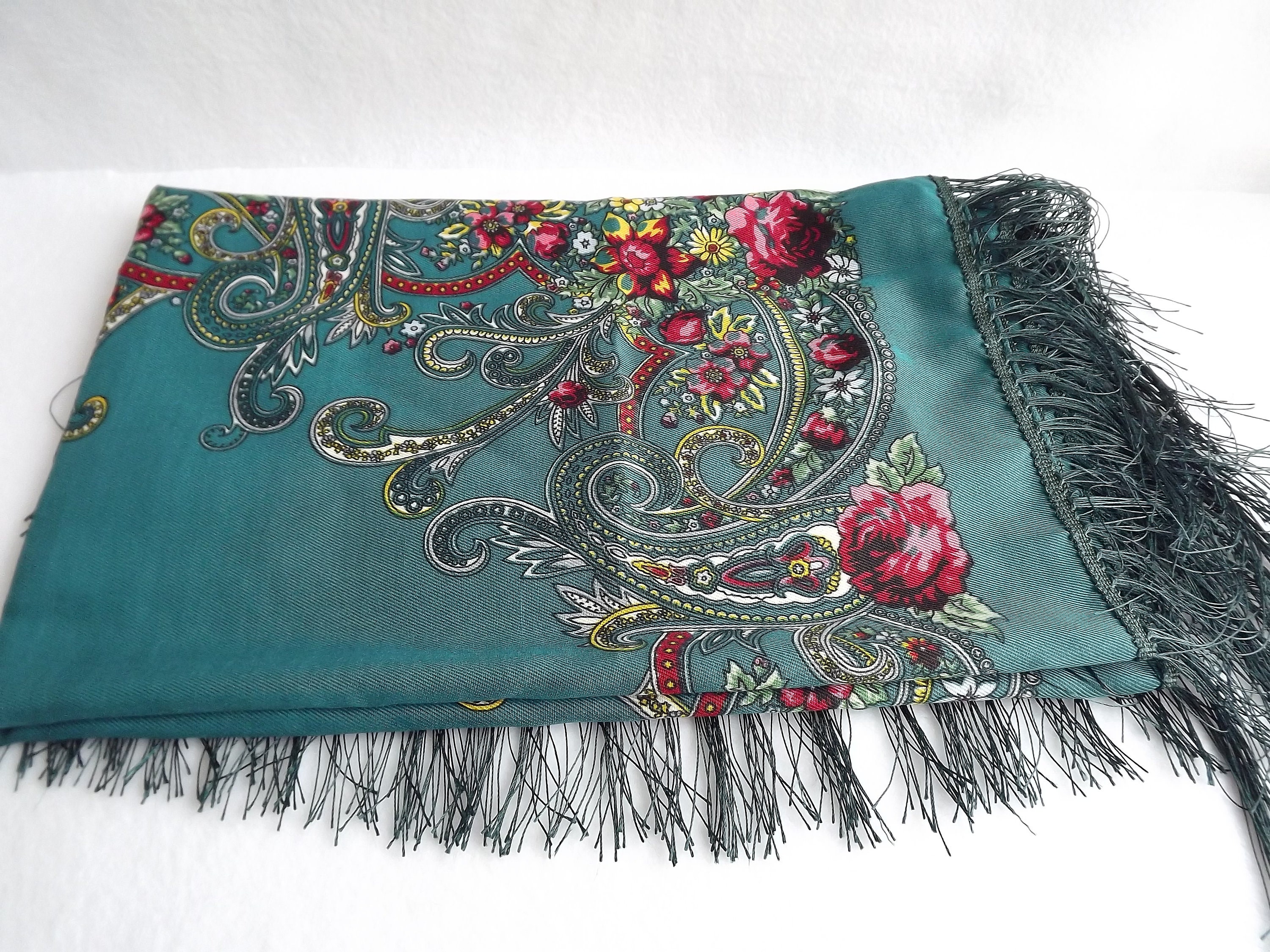 traditional russian shawl