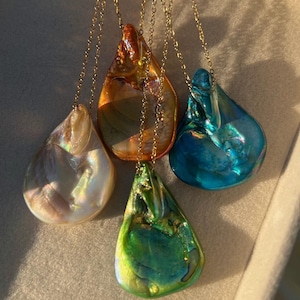 Seashell Gold Blue Green Pearl Shell Summer Beach Gold Jewelry Abalone Conch Pearl Siren Mermaid Hippie Necklace Chain Gift for Her