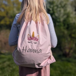 Sac de sport personnalisé avec licorne ou arc-en-ciel et nom