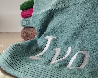 Towel with name embroidery