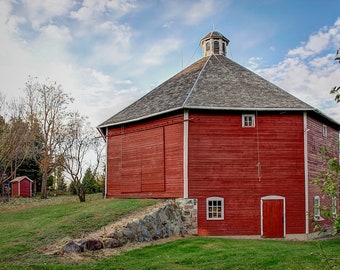 Round Barn Photo, Country Landscape Photo, Red Round Barn Photo, Modern Farmhouse Wall Decor, Red Barn Photo, Barn Driveway Photo, Barn Art