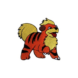 Peut inclure: Patch brodé représentant un Pokémon de dessin animé orange et noir ressemblant à un tigre, avec une fourrure jaune et une oreille brune.