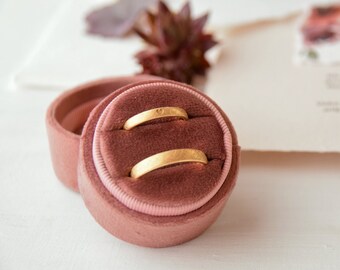 dusty rose personalisierte Ringschatulle aus Samt, rund, Velvet Ringbox , Vintage Hochzeit