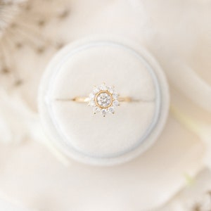 Caja de terciopelo para anillos de boda, redonda, color crema
