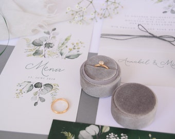 Caja redonda de terciopelo para anillos en gris