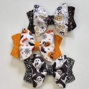 Halloween Bows Hairclips, Girl Hair Bows, Girl Hair Accessories, Ghost Bows, Halloween Bows, Pigtail Bows, Ghost Design, Pumpkin, Glitter