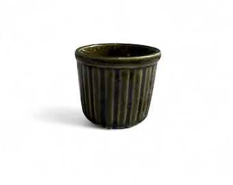 Vintage Sadler Green egg cup