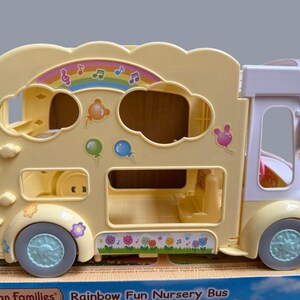 Sylvanian familjepaket - buss, vagn och gungor bild 2