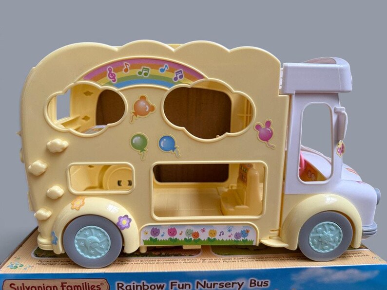 Sylvanian familjepaket - buss, vagn och gungor bild 2