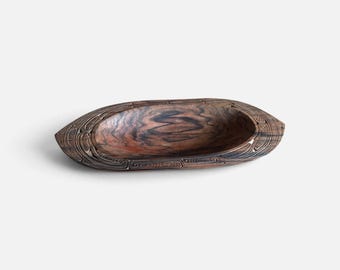 Rare vintage hand-carved Trobriand island 'Kwila Wood' food bowl, from papua New Guinea, Oceania Melanesia Tribal Art