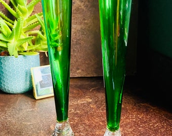 Pair of vintage controlled class / clear and green bud / stem vase