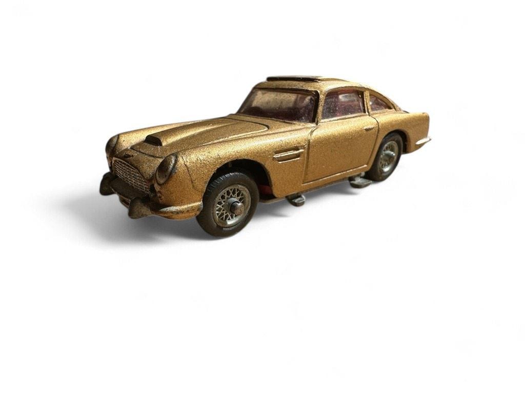 Corgi 261 Aston Martin DB5 Model Car - 007 - James Bond - Gold - Etsy