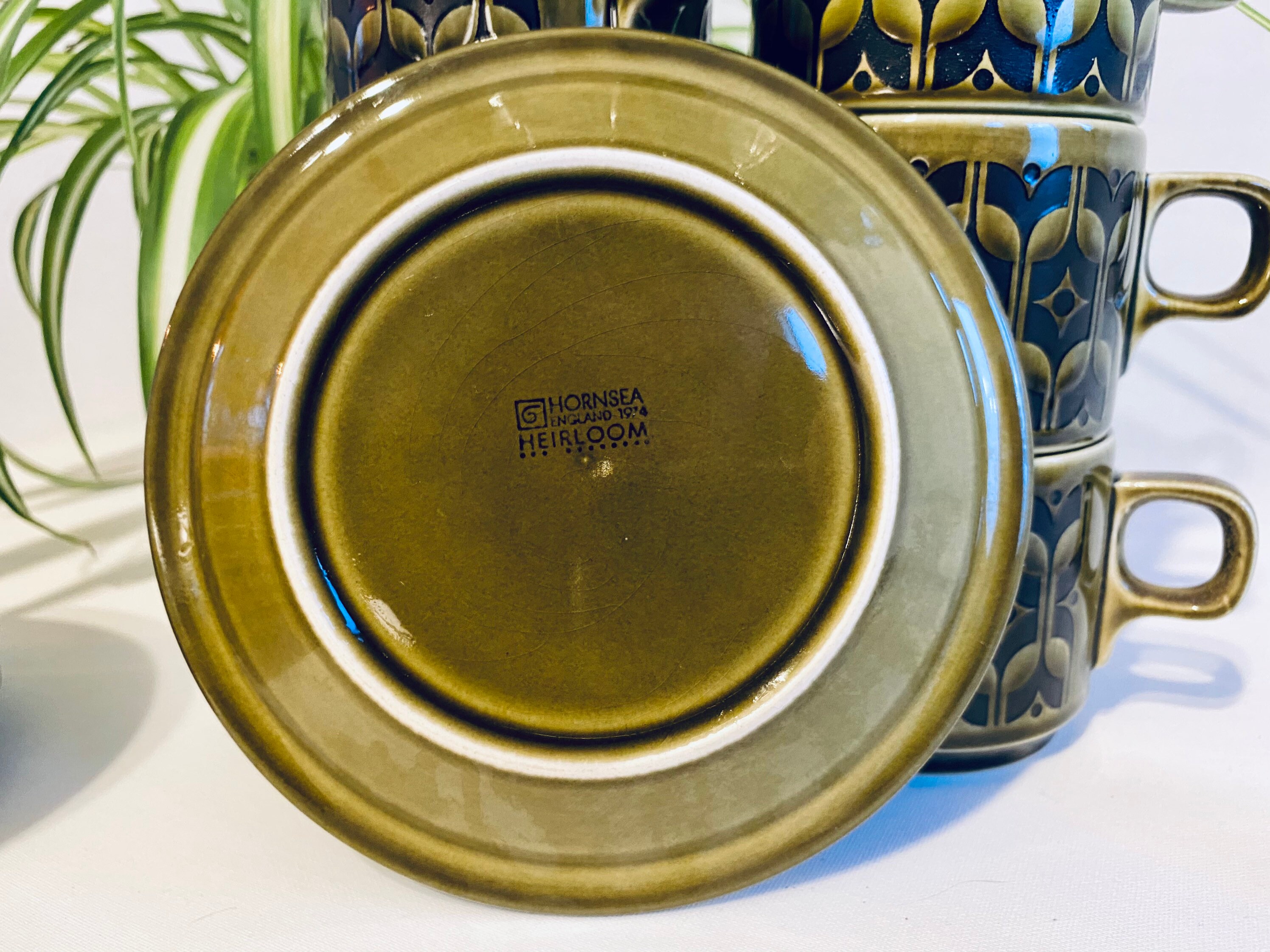 Hornsea（ホーンジー）HEIRLOOM England / 1974 Vintage Hornsea Heirloom Cup and Saucer in Lakeland Green - Etsy