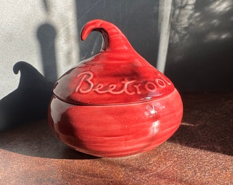 Vintage Beetroot Jar / Pot