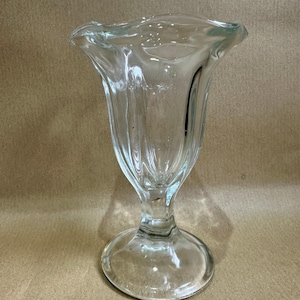 Vintage Ice Cream sundae glass Bowl Classic Fluted And Footed.