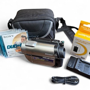 Offre groupée caméscopes portables hybrides DCR-DVD150 Sony