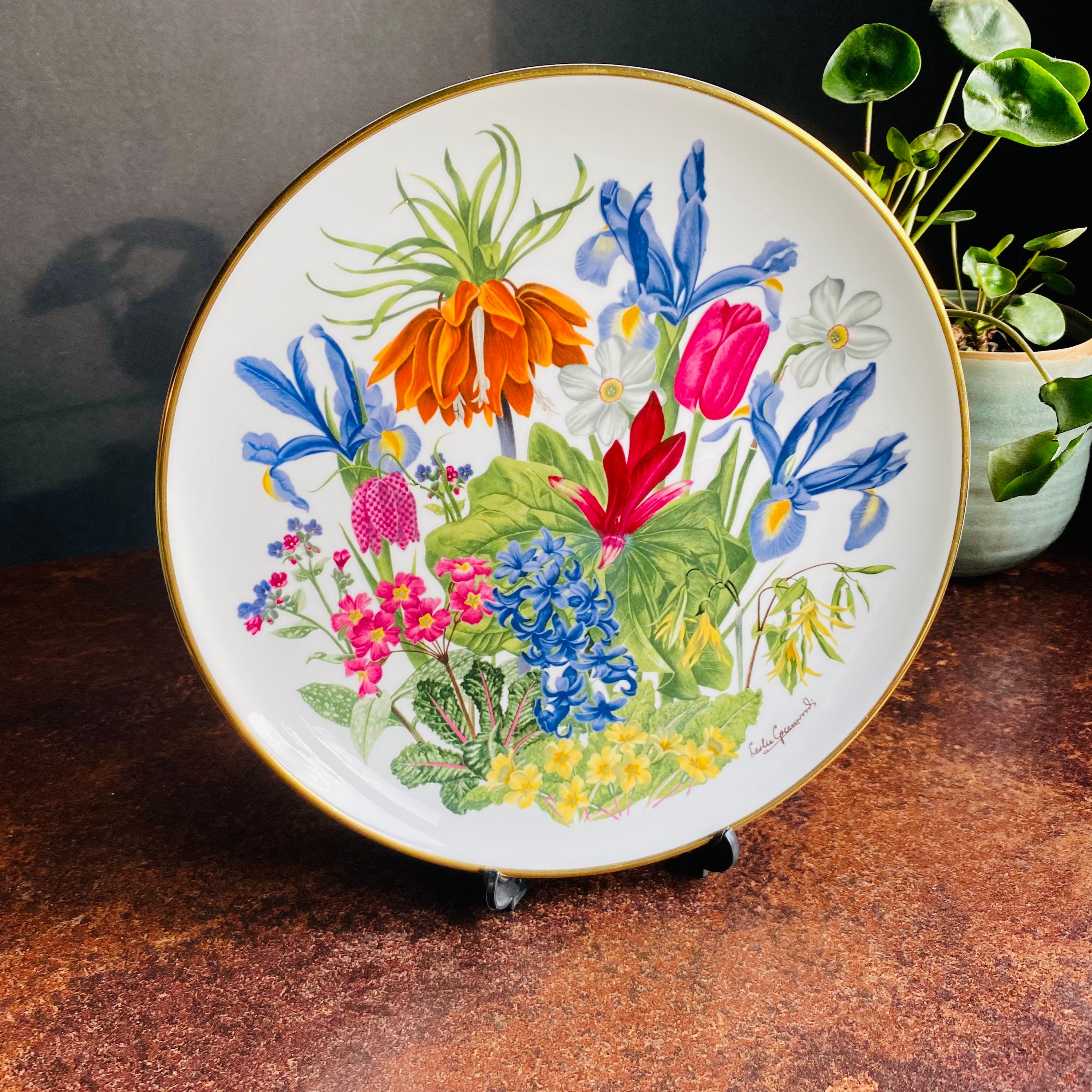 Vintage 1977 - RHS - Flower of the Year Plate - April - Franklin