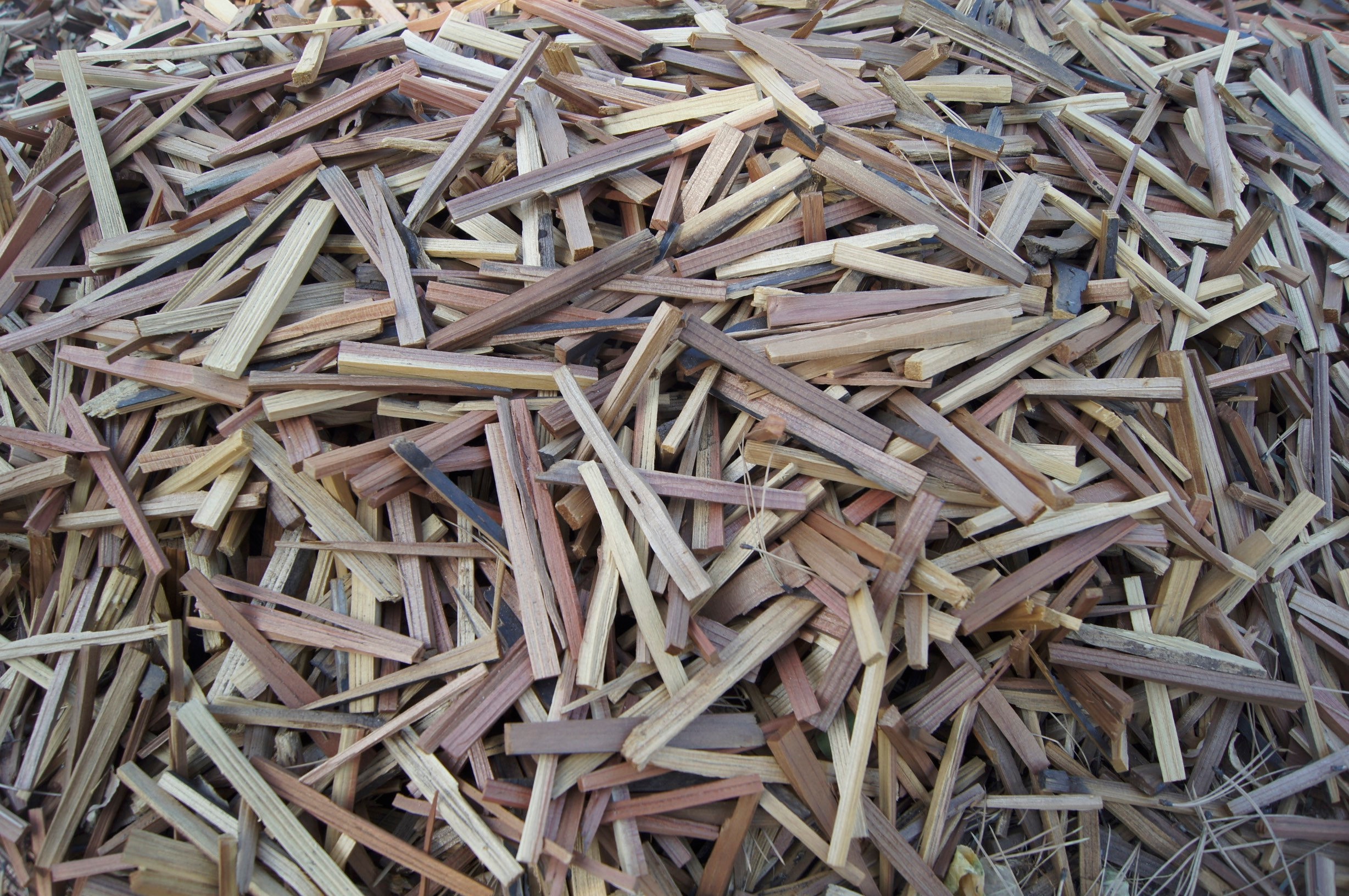 Sure FIRE KINDLING Bundle of Redwood Kindling About 6 Pounds