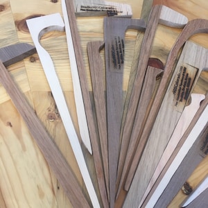Handgefertigte Funky PFLANZENSTECKER / Nachhaltig hergestelltes Holz / Bündel aus FÜNF (5)