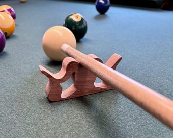 Handgefertigter Billard- und Pool-Queuehalter in Brückenform, verkürzt / Ergonomische Form / Nachhaltig gewonnenes Holz / Unterstützung bei Arthritis - 530