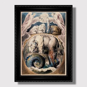 Op de afbeelding: Een aquarel schilderij dat een scène uit het boek Openbaring voorstelt. Een wit, skeletachtig beest met een lange snuit staat op een rotsachtig oppervlak. Een blauw, slangachtig wezen met een rode snavel en klauwen komt tevoorschijn uit het water eronder. Twee engelen met vleugels en vloeiende gewaden bevinden zich in het bovenste deel van het schilderij, waarbij een figuur naar beneden wijst naar het beest.