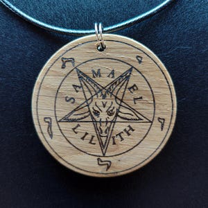 Samael Lilith Pentagram Pendant – Laser Engraved Amulet, Norse Oak Talisman, Satanic Occult Jewelry, Dark Pagan Necklace