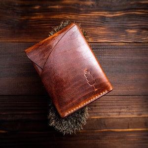Bruine gepersonaliseerde lederen kaarthouder portemonnee, Italiaans leer, minimalistische slanke herenportemonnee, Unisex EDC handgemaakte portemonnee