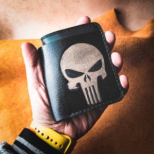 Punisher wallet with chain 2025