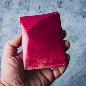 Cartera de cuero personalizada con tarjetero, billetera de cuero cordobés con concha, billetera minimalista delgada para hombre, billetera EDC hecha a mano
