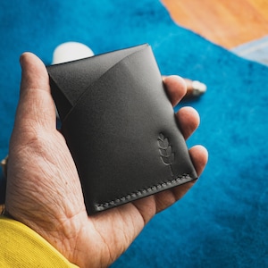 Gepersonaliseerd leercadeau, lederen kaarthouder, minimalistische EDC handgemaakte portemonnee, zwarte EDC portemonnee