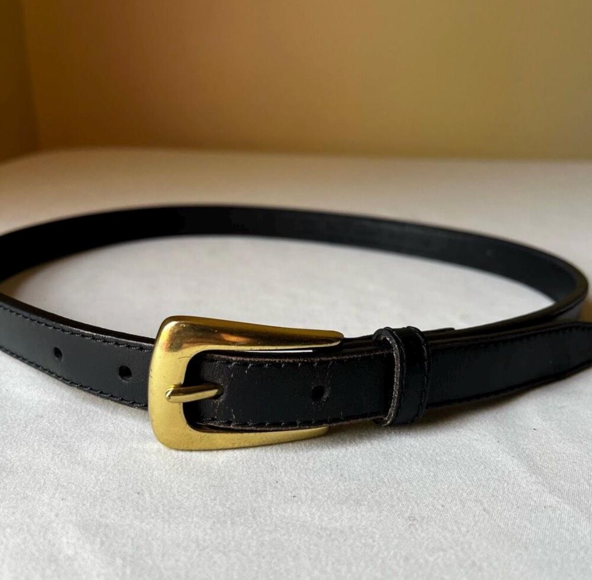 Liz Claiborne 90s Vintage Black Leather Gold Buckle Women Wide Belt Fits Small M Liz Claiborne 90s Vintage Black Leather Gold Buckle Women  main image 3