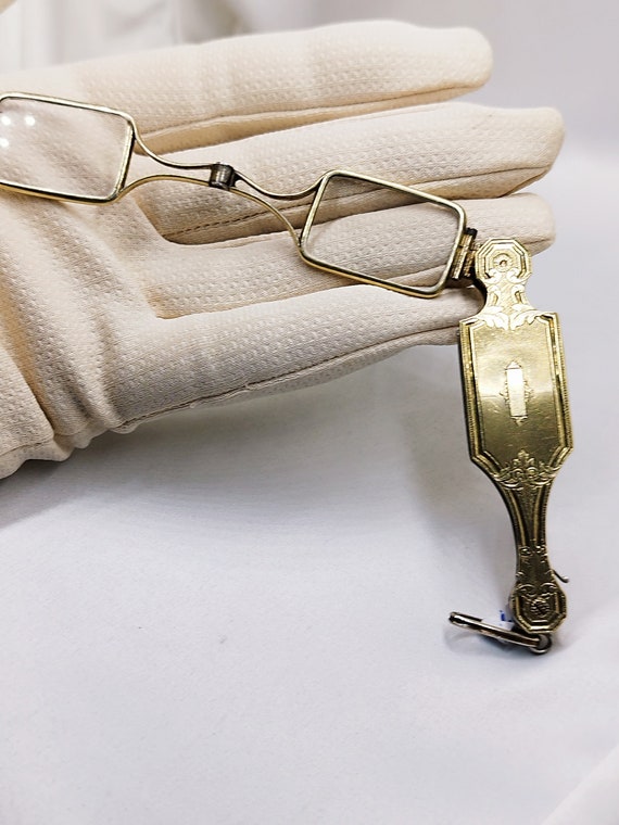 Occhiali antichi hotsell lorgnette