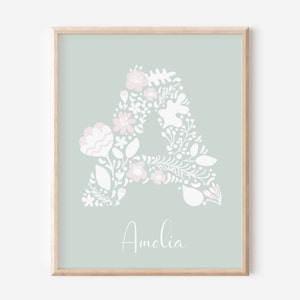 Impresión de nombre floral verde salvia, impresión de nombre inicial personalizada para niñas, nuevo regalo de bebé, arte de pared de letras de guardería de flores, decoración de la habitación de las niñas