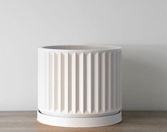 Classical Planter with Drainage & Saucer in White, Unique 3D-Printed Plant Pot, Small to Large Sizes: 4" 5" 6" 7" 8"
