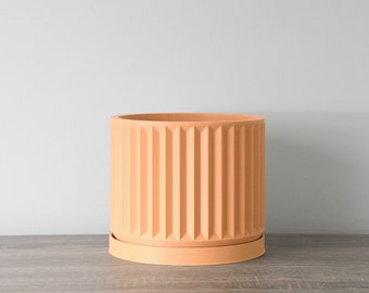 The Spring Breeze Planter in Peach