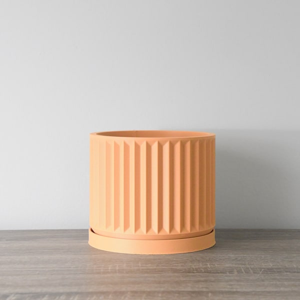 The Spring Breeze Planter in Peach